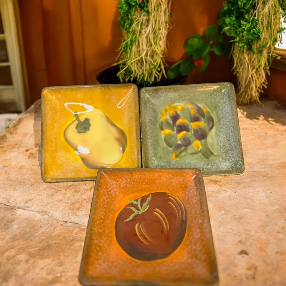 Terra Toscana Clay Art Collection Set of Three Hand-Painted Ceramic Plates Used